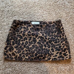 Abercrombie & Fitch Leopard Print Mid Rise Mini Skirt